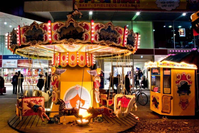 Historisches Kinderkarussell